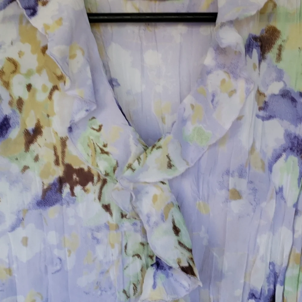 Anthropologie Violet & Claire Ruffle Blouse size M - Picture 4 of 5